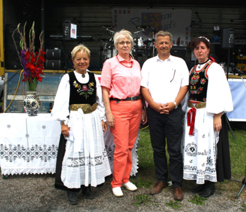 Zu den Ehrengsten des Kronenfestes in Geretsried ...