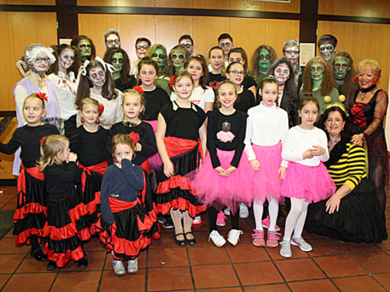 Hexen, Zombies und Kinder in Geretsried. Foto: ...