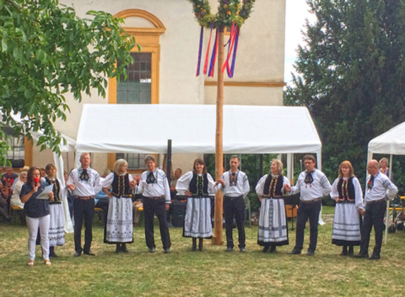 Die Siebenbrgische Tanzgruppe Rottendorf beim ...