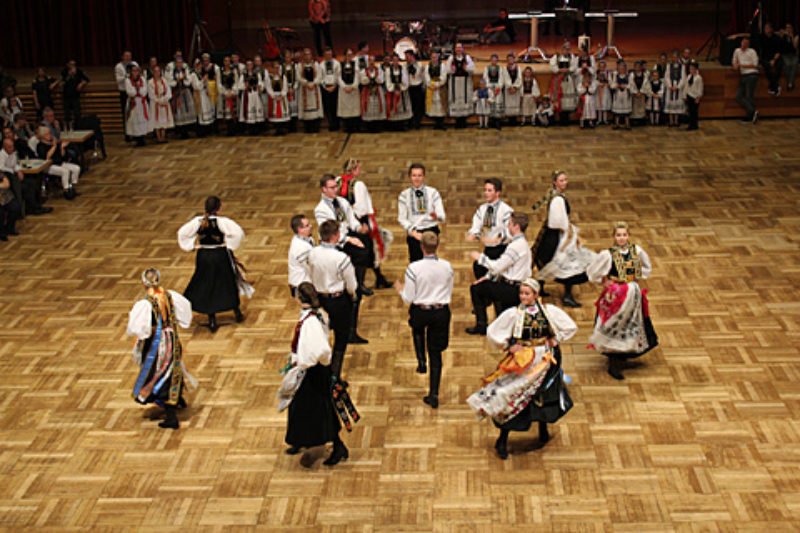 Die Siebenbrgisch-Schsische Jugendtanzgruppe ...