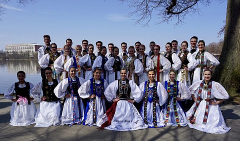 Die Siebenbrgische Jugendtanzgruppe Nrnberg ...