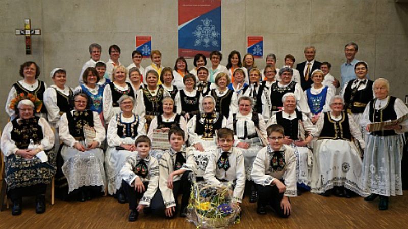 Gruppenbild bei der Buchprsentation in Frth, ...