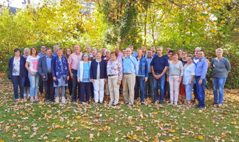 Gruppenfoto in Siegen mit dem Landesvorstande den ...