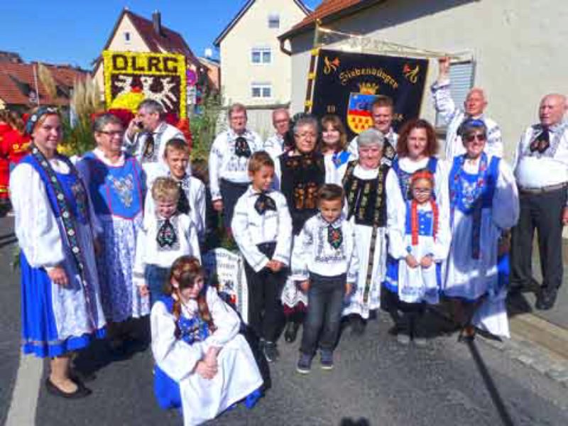 Siebenbrger beim Erntedankumzug in Gochsheim. ...