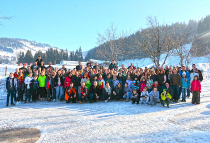 Teilnehmer der diesjhrigen SJD-Skifreizeit. ...