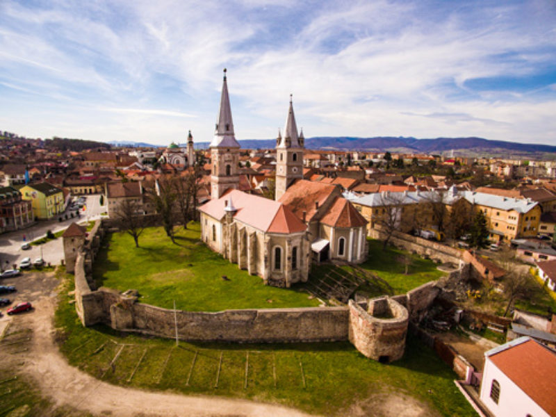 Eine Kirchenburg, deren einfacher – bis ins 19. ...