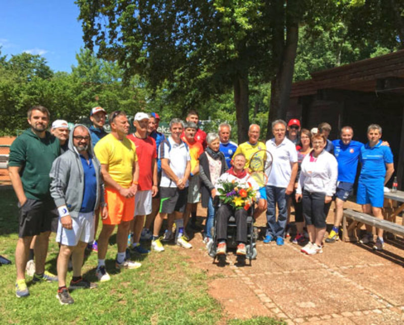 Die Teilnehmer des Tennisturniers 2019 in ...