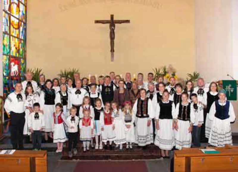 Erntedankfest in der Rosenau: Gruppenbild der ...