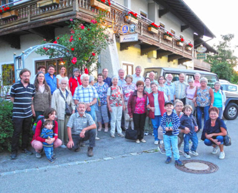 Gruppenbild der Rosenheimer Reiseteilnehmer in ...