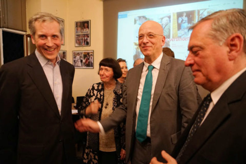 Auf der Jubilumsfeier im Schillerhaus (von links ...