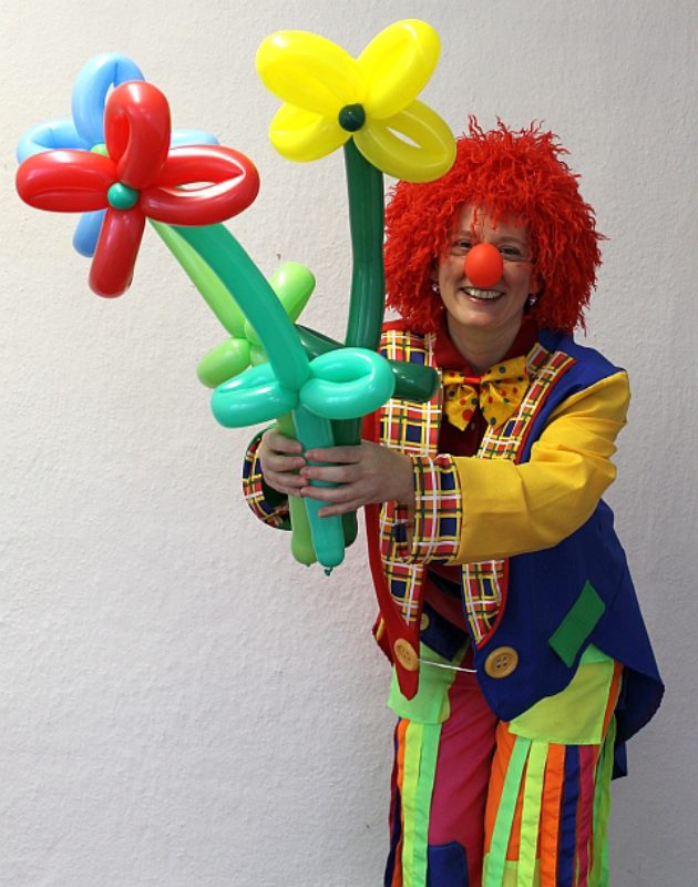 Foto der Knstlerin: Ballonclown Tini. ...