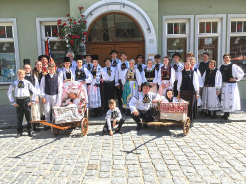 Gruppenbild der HOG Deutsch-Zepling mit ihren ...