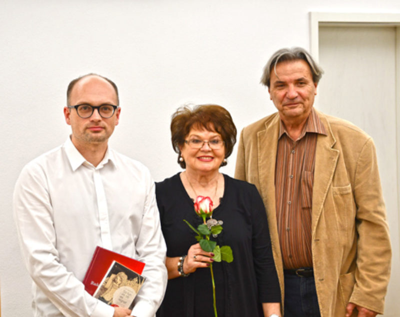 Schriftstellerin Dagmar Dusil mit Pianist Johann ...