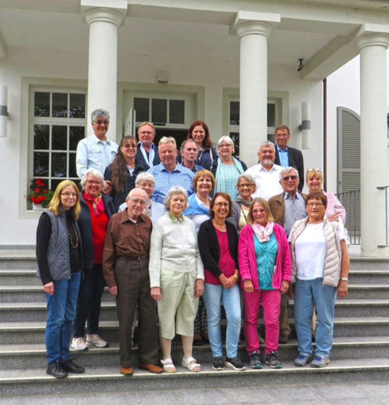 Teilnehmer des Treffens der FDS Bukarest in Bad ...