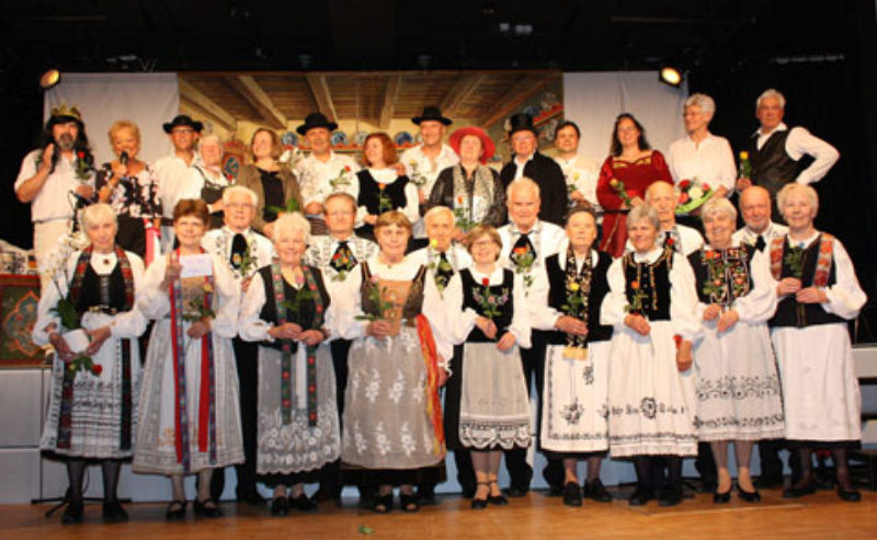 Rubinhochzeit in Geretsried: unten der Chor, oben ...