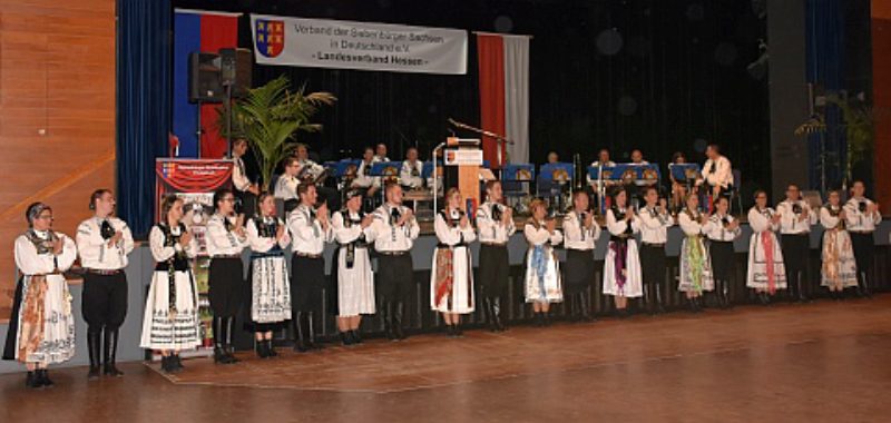 Die Siebenbrgische Tanzgruppe Pfungstadt. Foto: ...
