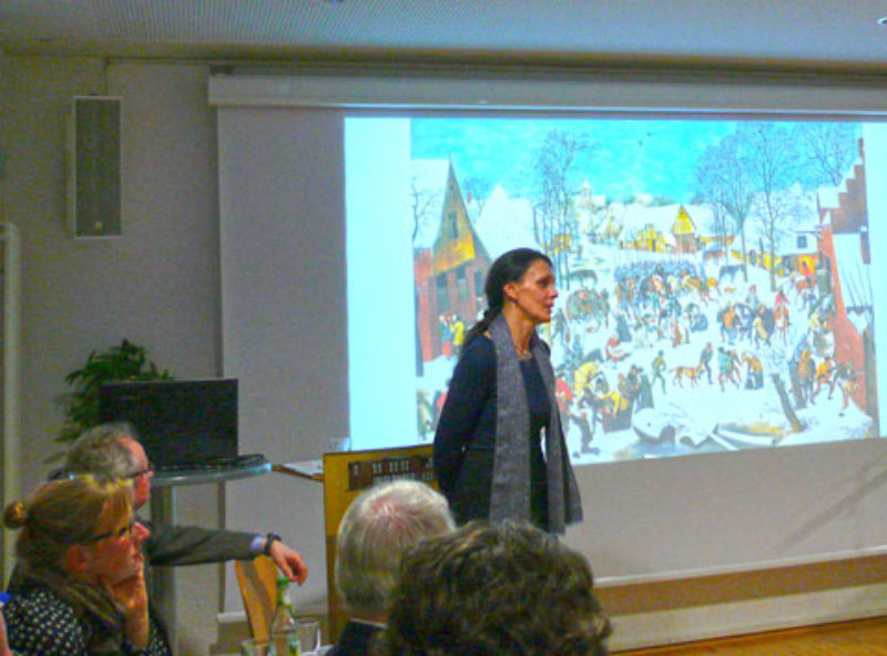 Dr. Heinke Fabritius beim Vortrag zum ...