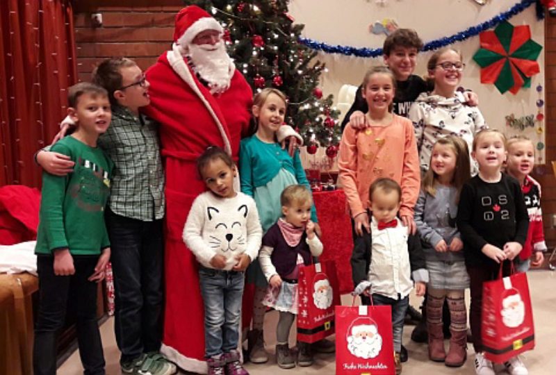 Nikolaus hat alle lieb! Foto: G. Hauptkorn ...