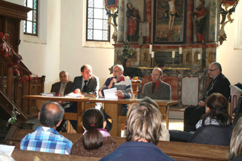 Buchvorstellung in der evangelischen Kirche in ...