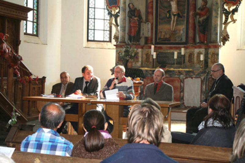 Buchvorstellung in der evangelischen Kirche in ...