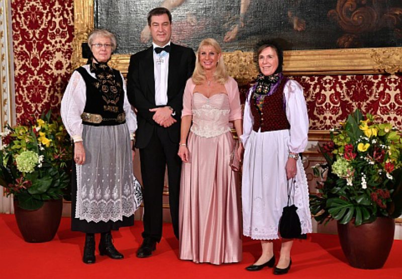 Ministerpräsident Dr. Markus Söder und seine Frau ...
