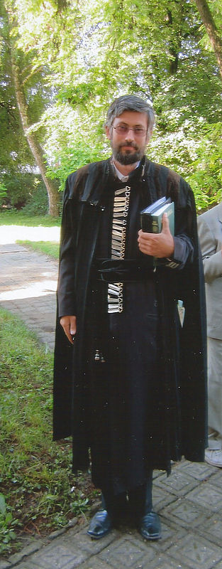 Pfarrer Reinhardt Boltres in Agnetheln, 2011. ...