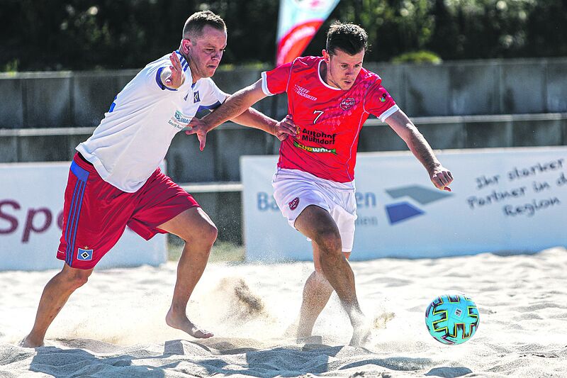 Erstklassige Kicker: Dominik akrobatisch in ...