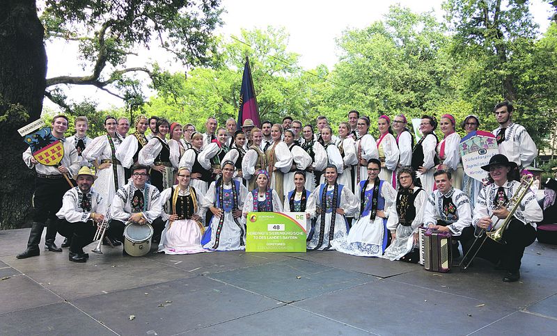 Siebenbrger Sachsen bei Europeade in Viseu, ...