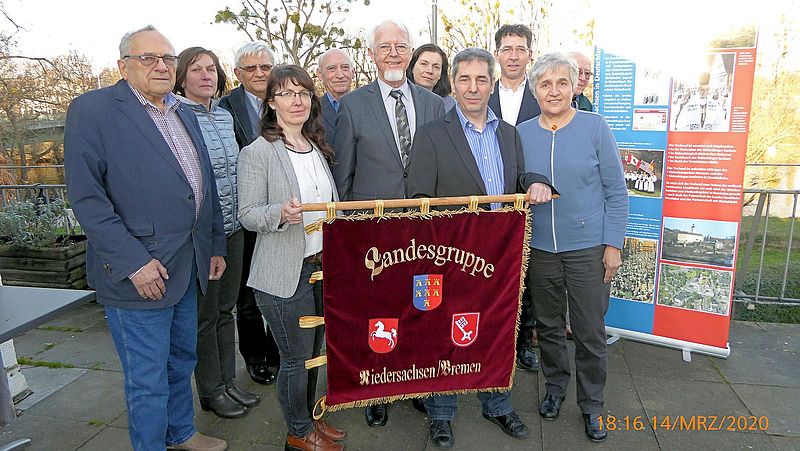 Der Vorstand der Landesgruppe Niedersachsen ...