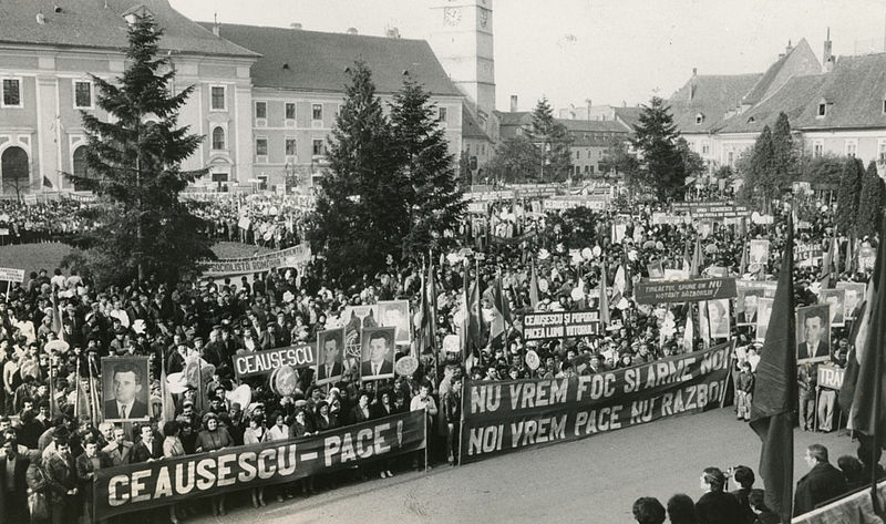 Friedenskampf und Personenkult: Der Groe Ring in ...