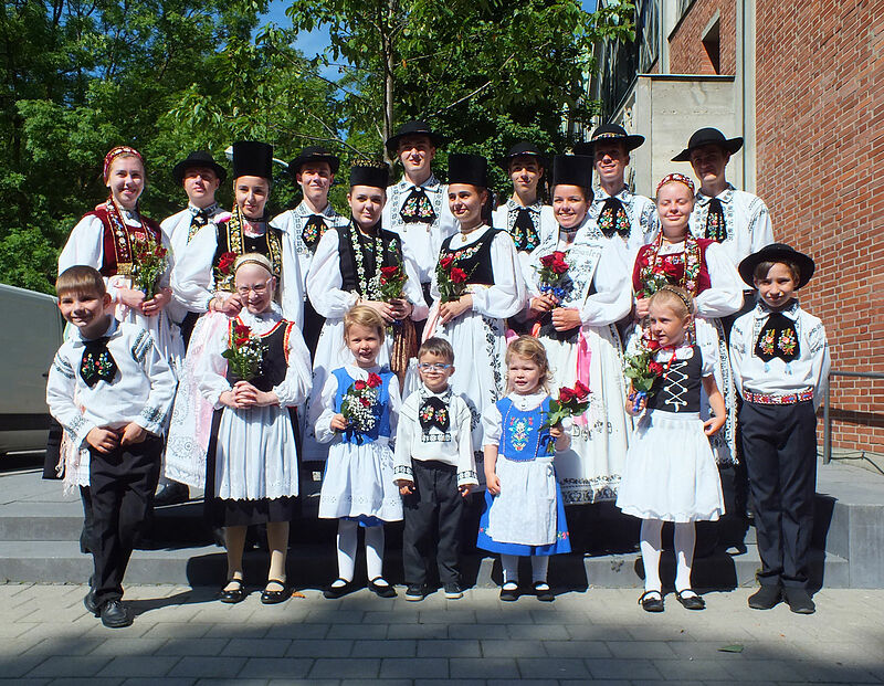 Die Kinder- und Jugendtanzgruppe der HOG Deutsch ...