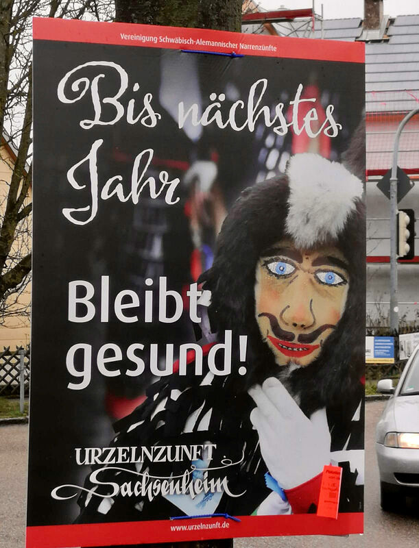 Plakate mit urzeligen Gren fr Sachsenheim. ...