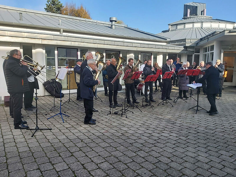 Nach dem Gottesdienst in Schorndorf gab es ein ...