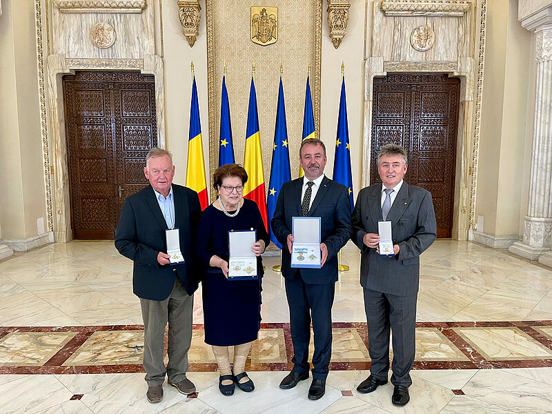 Die vier Geehrten in Bukarest, von links: Dr. ...