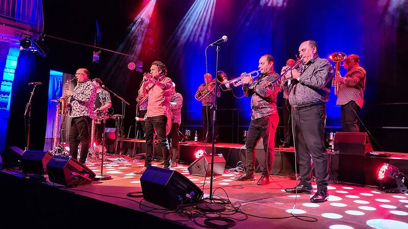 Fanfare Ciocărlia beim Konzert in Jena. ...