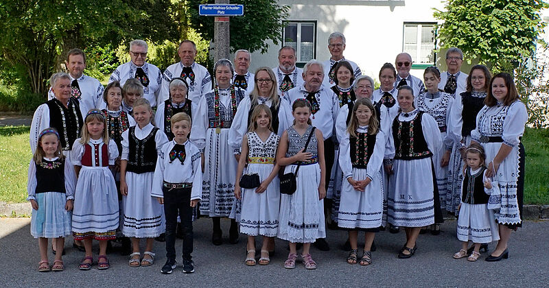 Trachtentrger beim Brauchtumssonntag. 	Foto: DI ...