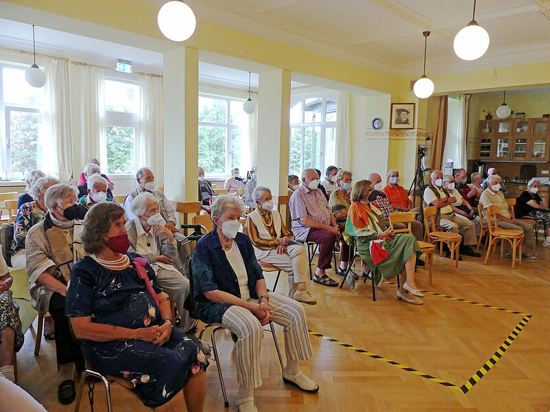Mitgliederversammlung im Alten- und Pflegeheim in ...