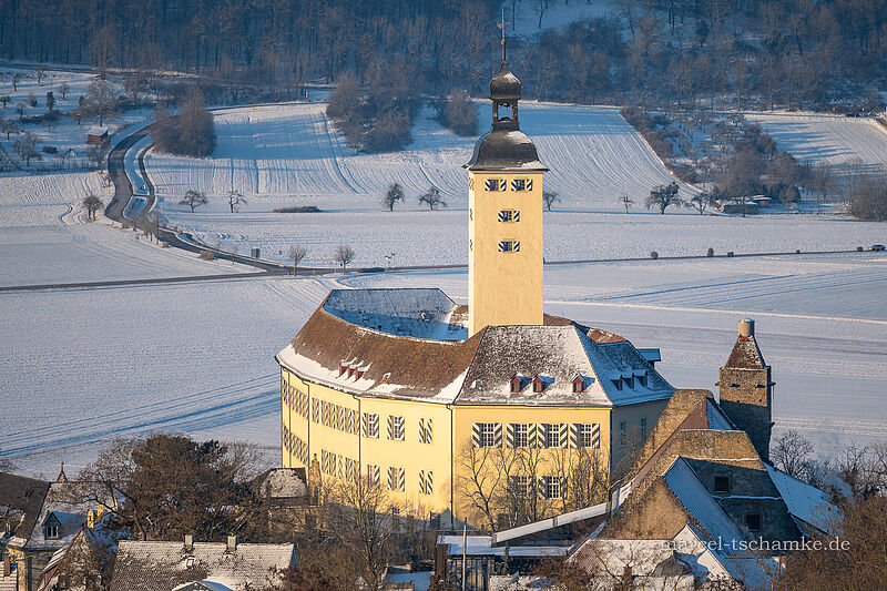 Schloss Horneck mit Komturei im Winter	Foto: ...