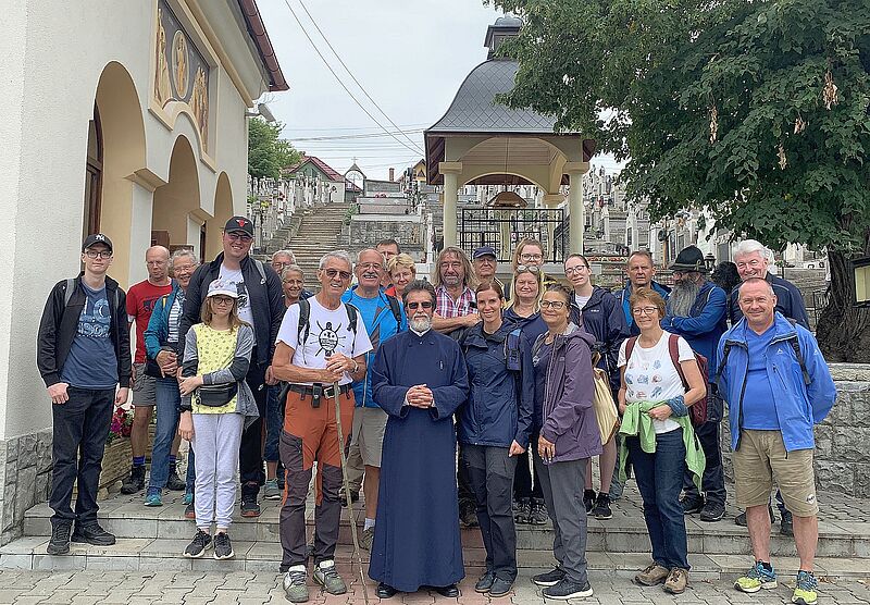 Gruppenfoto mit dem auskunftsfreudigen Gastgeber ...