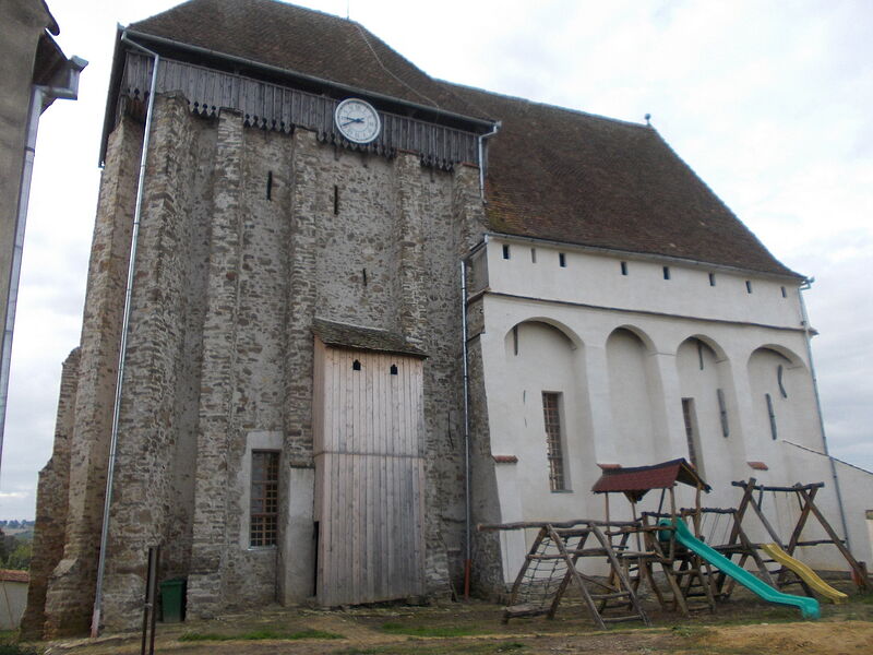 Wieder eingeweiht: die Wehrkirche in Seligstadt. ...