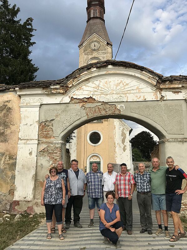 Freiwilliger Einsatz in der Kirche in Stein, ...