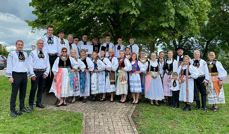 Siebenbürger Sachsen beim Umzug in Schützingen, ...