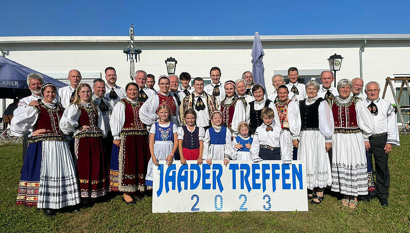 Gruppenbild beim Jaader Treffen in Schwbisch ...