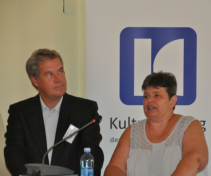 Dr. Renate Klein und Dr. Johannes Klein stellten ...
