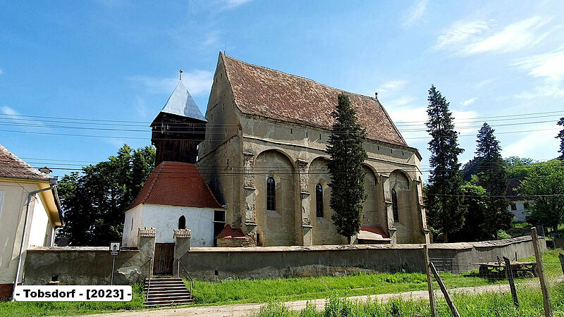 Kirche von Tobsdorf. Foto: Rudolf Girst ...