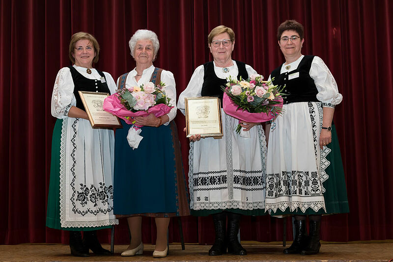 Nach der Ehrung beim Roder Treffen: Adelheid ...