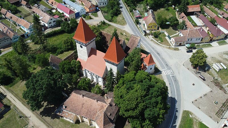 Schönberg - eine Kirchenburg im Harbachtal nahe ...