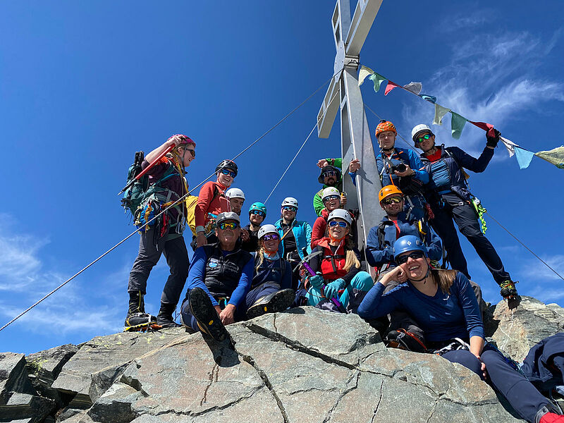 Gipfelglck auf dem Linken Fernerkogel (3277 m). ...