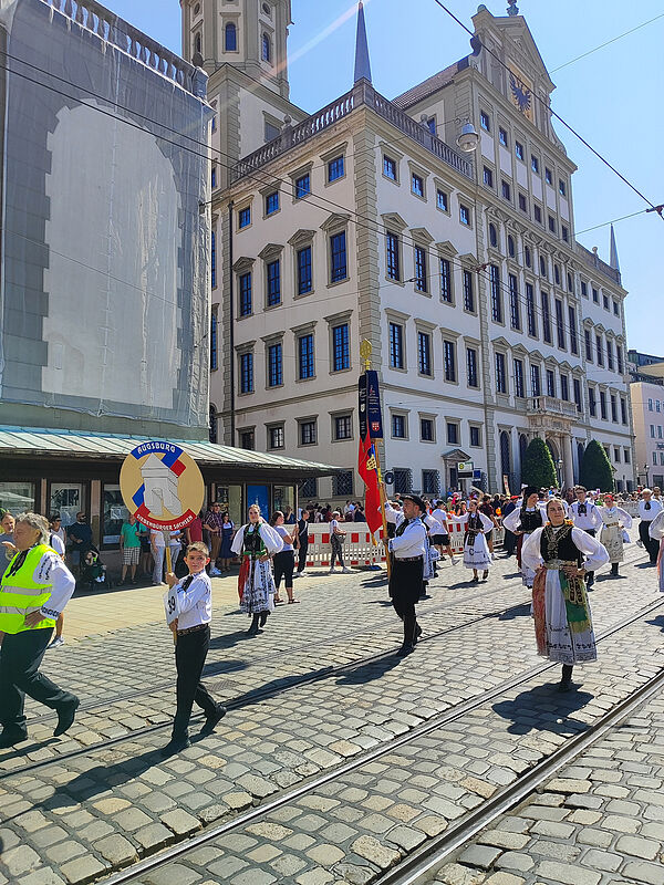 Plrrerumzug: Siebenbrger Sachsen in Augsburg ...
