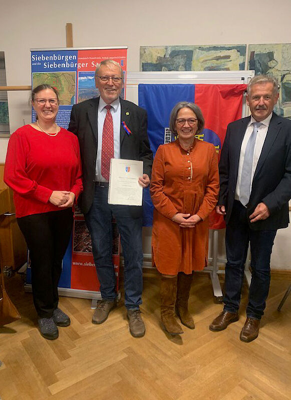 Ehrung in Bamberg, von links: Ingrid Mattes, ...